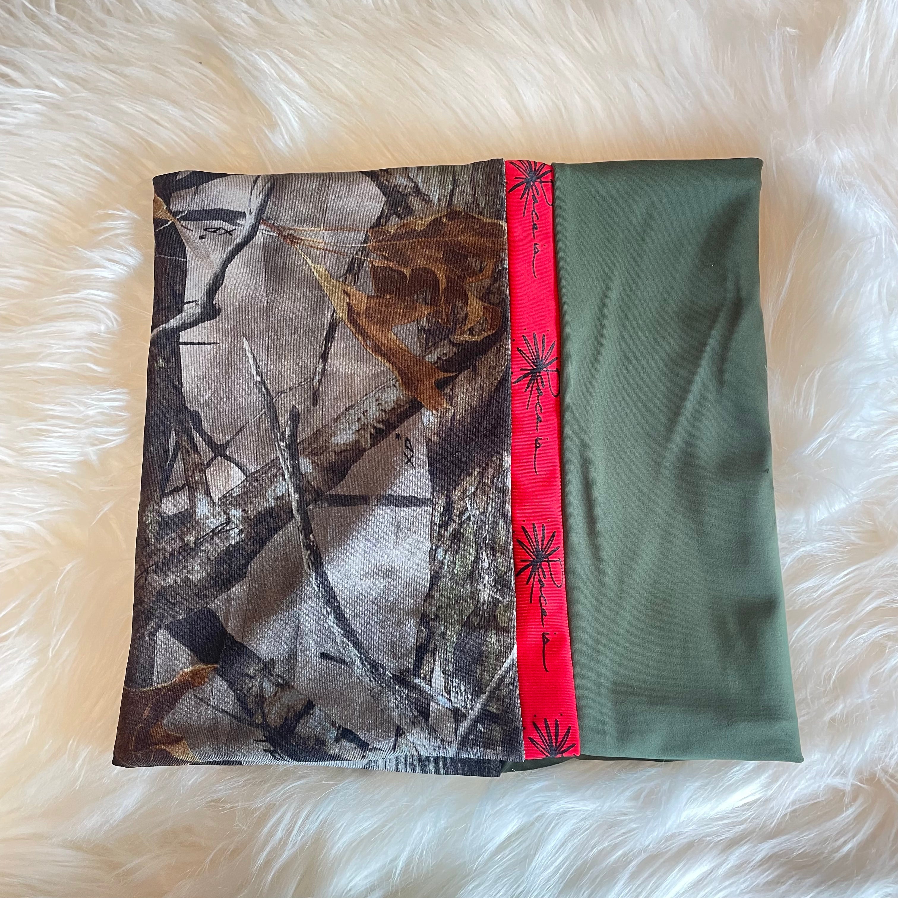 Men's Neckie - Tagged Out