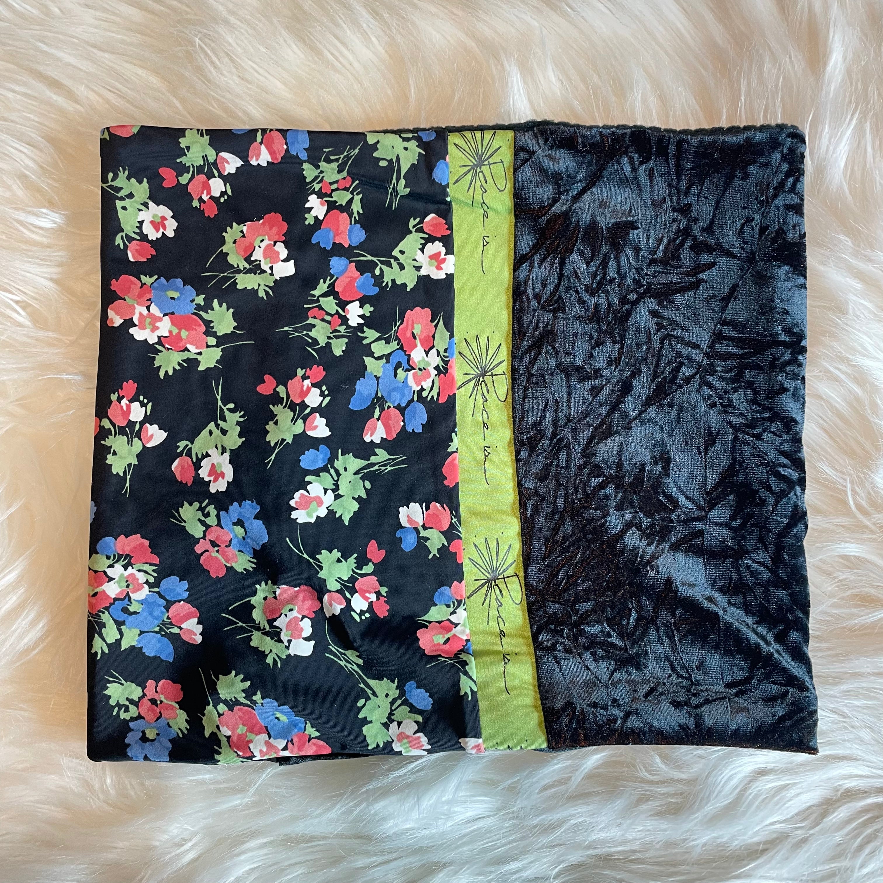 Women's Neckie - Ain't No Thing