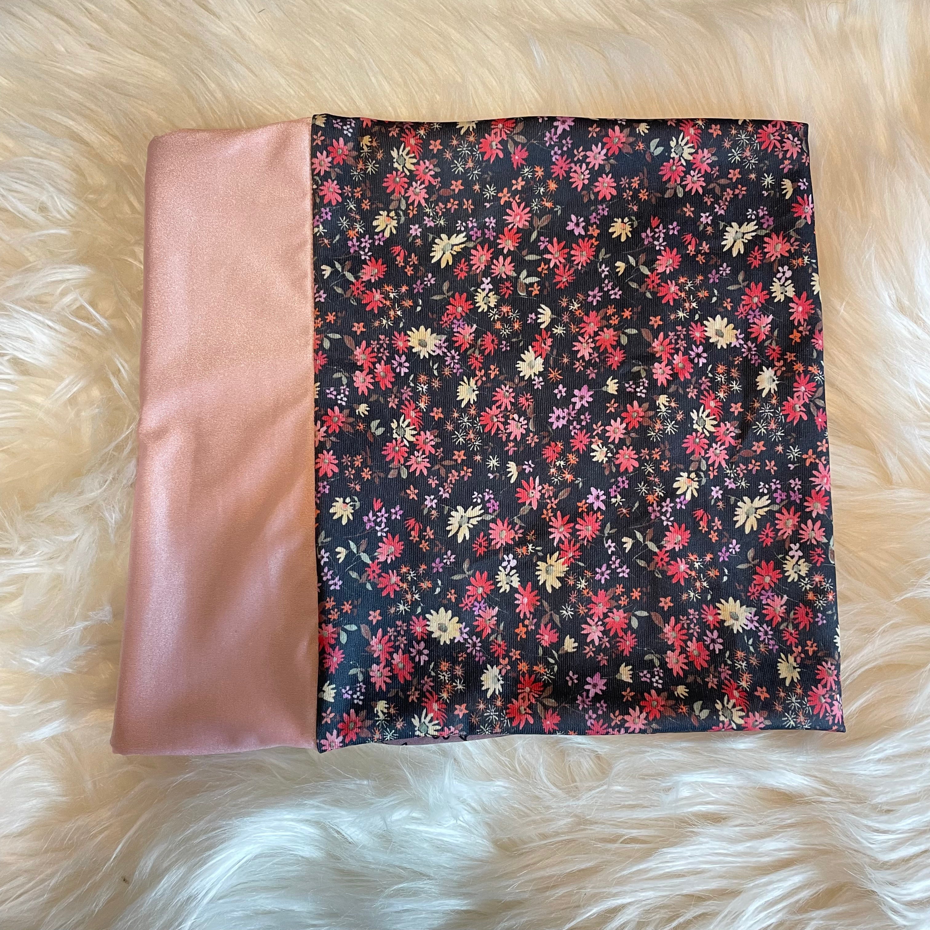 Women's Neckie -Fan of Floral