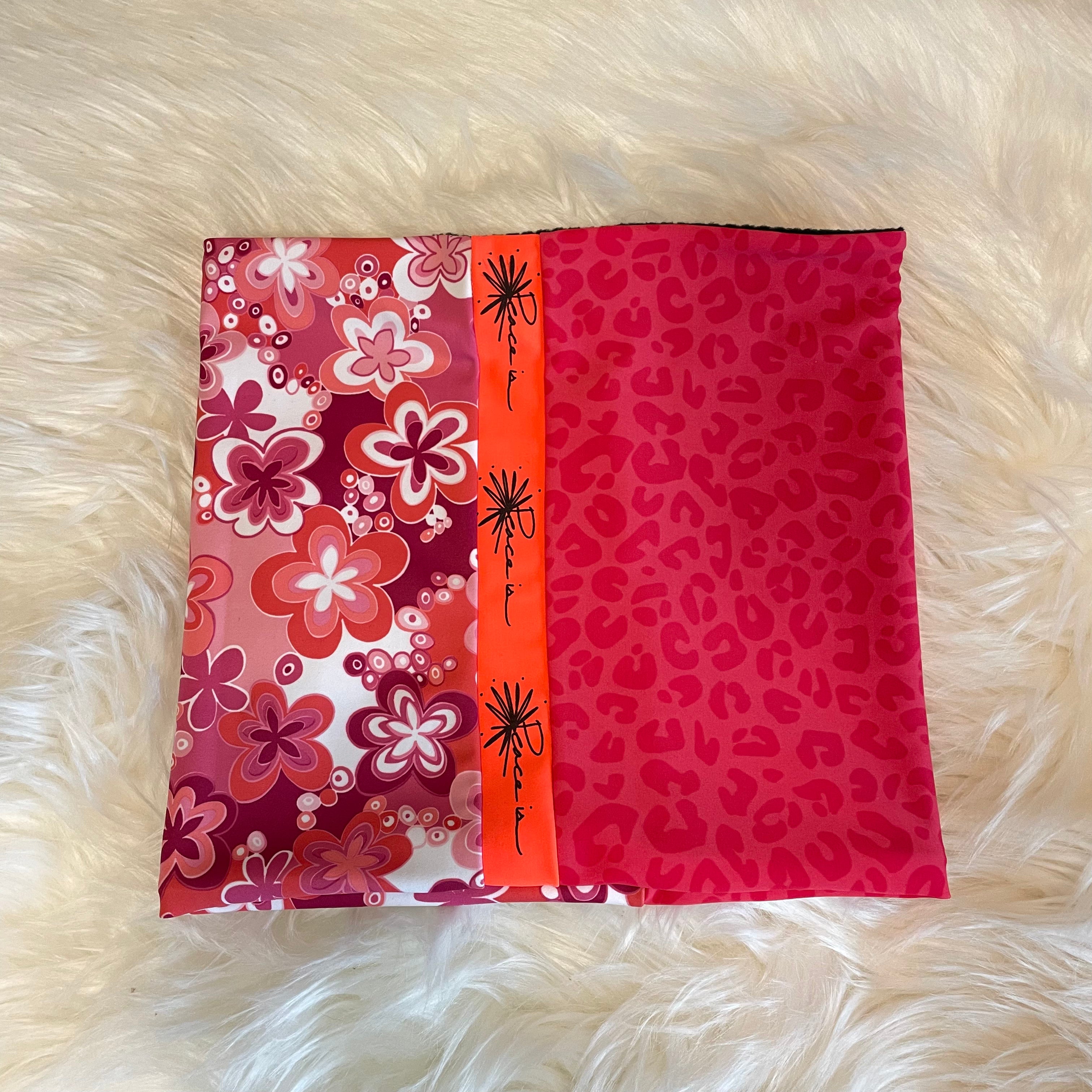 Women's Neckie -On Wed We Wear Pink